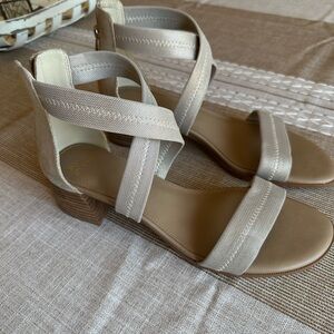 Donald Pliner Leather Gold Sandals
